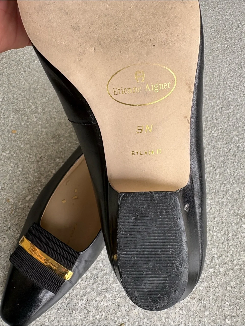 Vintage Etienne Aigner pumps size 9